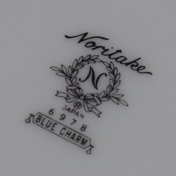 Noritake Blue Charm Flowers 4-Set Dinner Plates - Picture 5 of 11